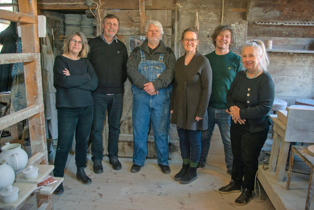 Keramikerna från vänster Anki Wolter, Thord Karlsson, Knutte Larsson, Anette Baggieri, Torleif Solberg och Lena Scharp.