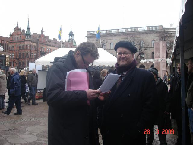 Stig-Björn Ljungren och Hans Stockselius i samspråk.