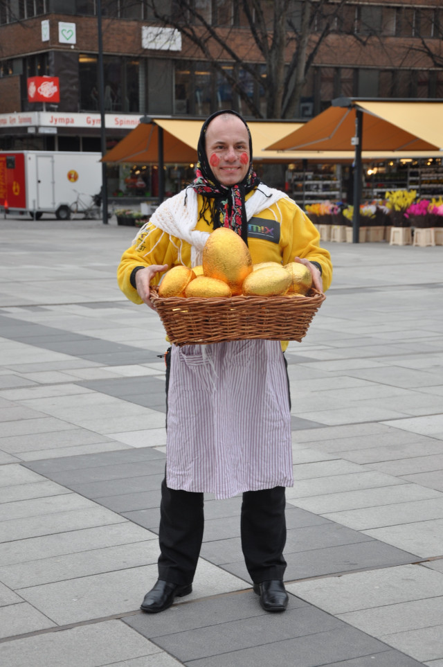 Mix ordförande Johan Dahl med vinstäggen