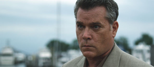 Ray Liotta klar för Better Living Through Chemistry