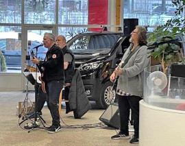 Trion på Toyota i Gävle